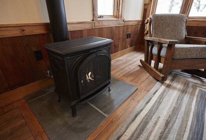 Общежитие Seesaw's Lodge