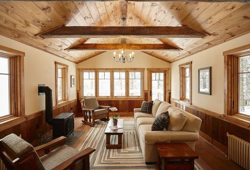 Общежитие Seesaw's Lodge