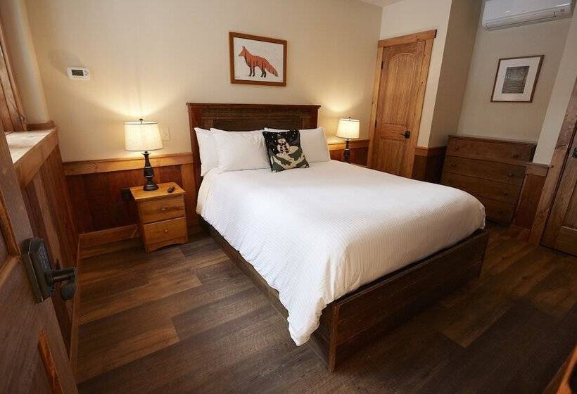 Общежитие Seesaw's Lodge