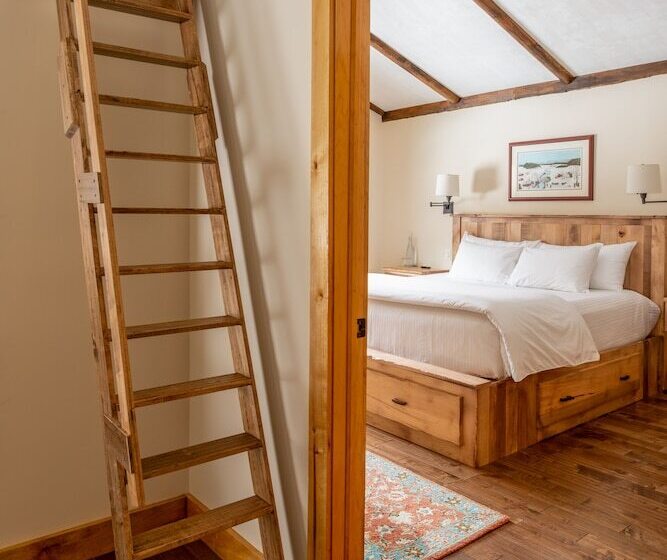 Общежитие Seesaw's Lodge