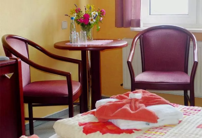 Aamiaismajoitus (B&B) Pension Am Bodden