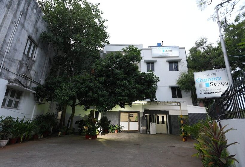 호텔 Oyo 14404 Guindy Chennai Stays