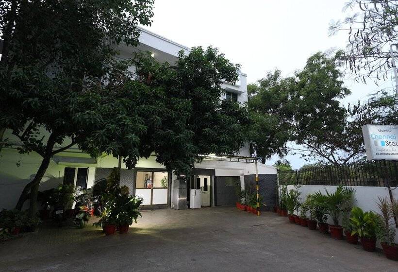 호텔 Oyo 14404 Guindy Chennai Stays