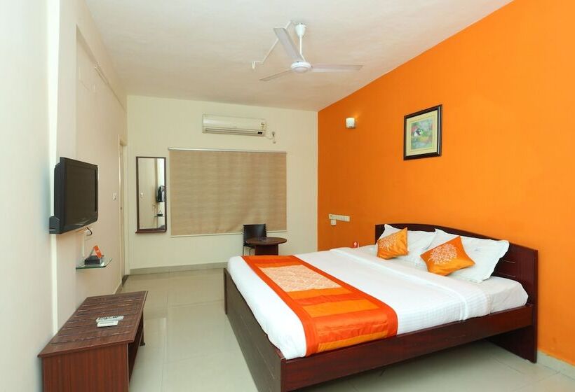 호텔 Oyo 14404 Guindy Chennai Stays