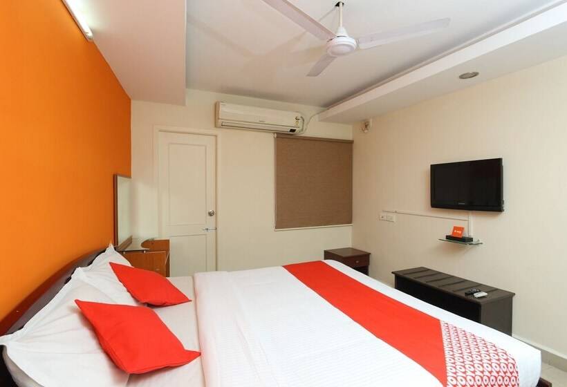 호텔 Oyo 14404 Guindy Chennai Stays