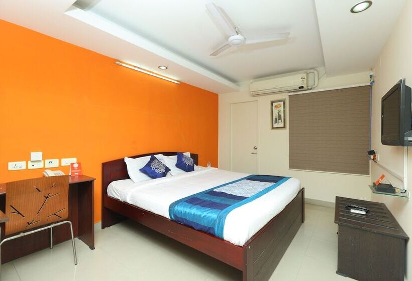호텔 Oyo 14404 Guindy Chennai Stays
