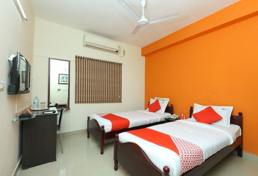 호텔 Oyo 14404 Guindy Chennai Stays