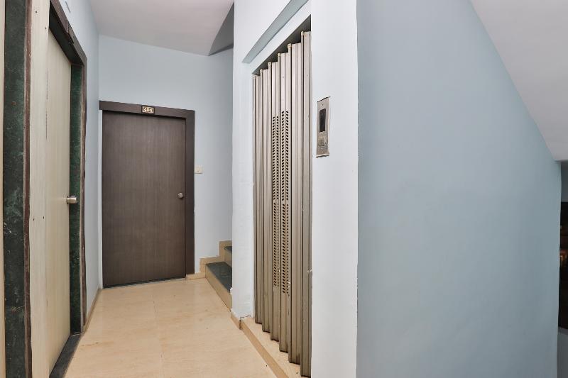 Oyo 16826 Hotel Marvel Inn