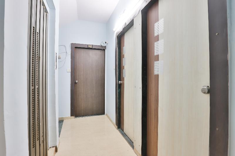 Oyo 16826 Hotel Marvel Inn