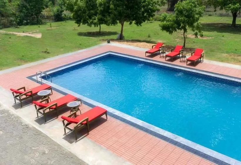 هتل Flamingo Nature Resort