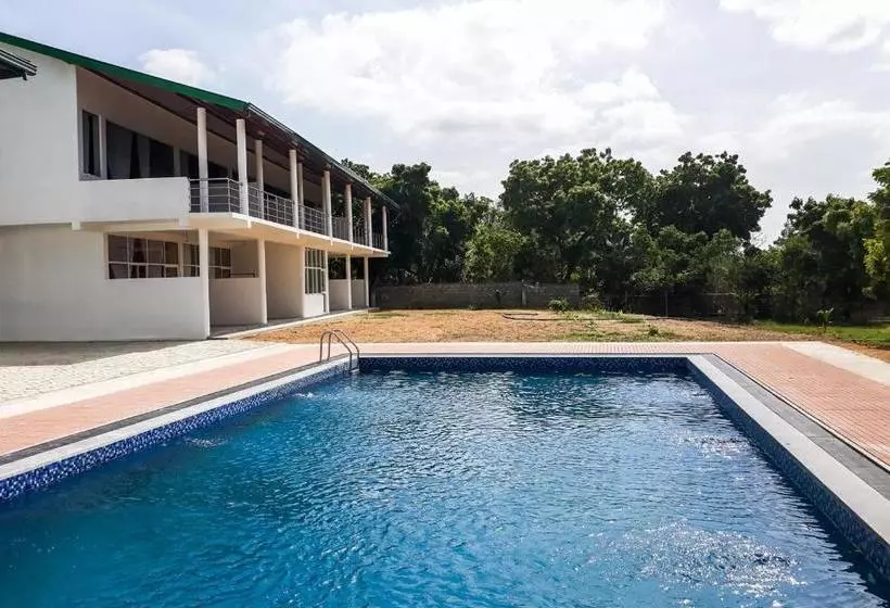 هتل Flamingo Nature Resort