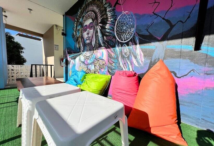 Sleepy Station Hostel