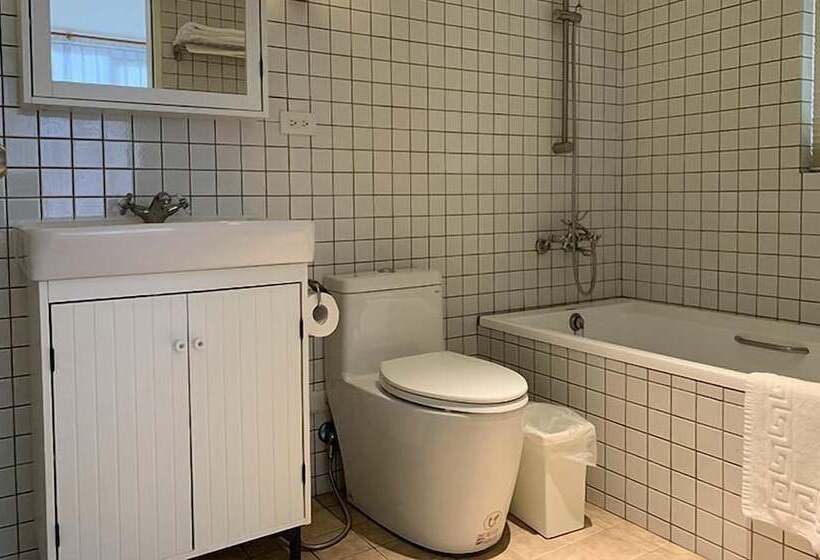 هاستل American Village Resort