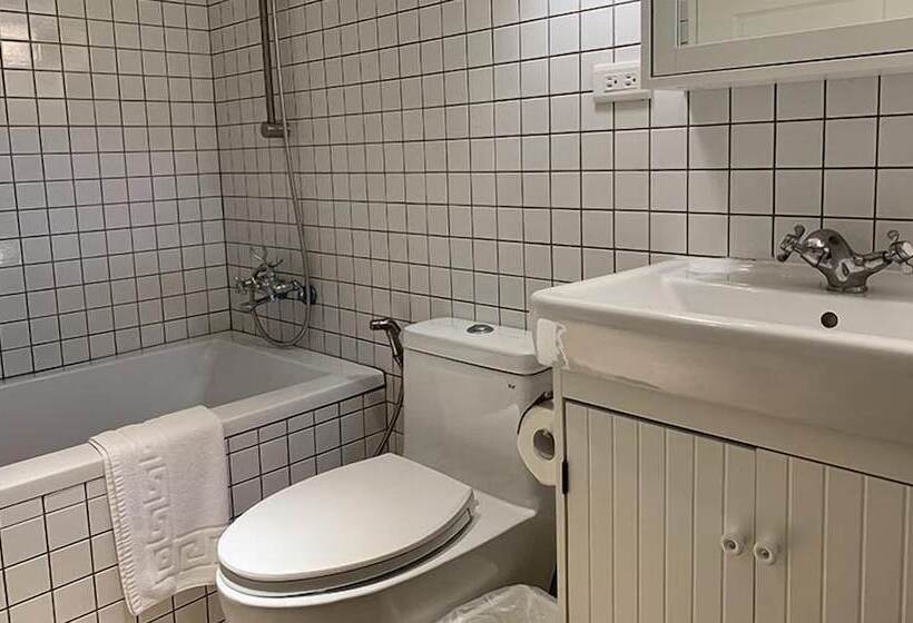 هاستل American Village Resort