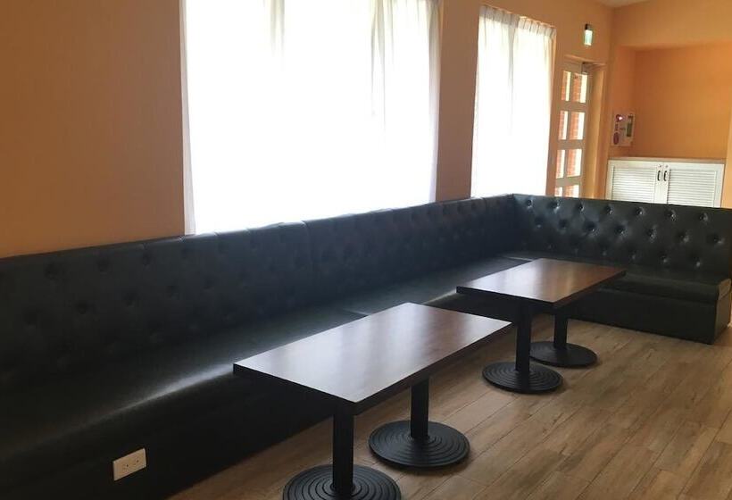 هاستل American Village Resort