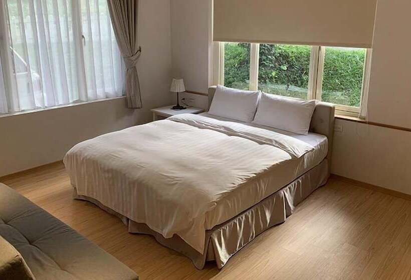 هاستل American Village Resort