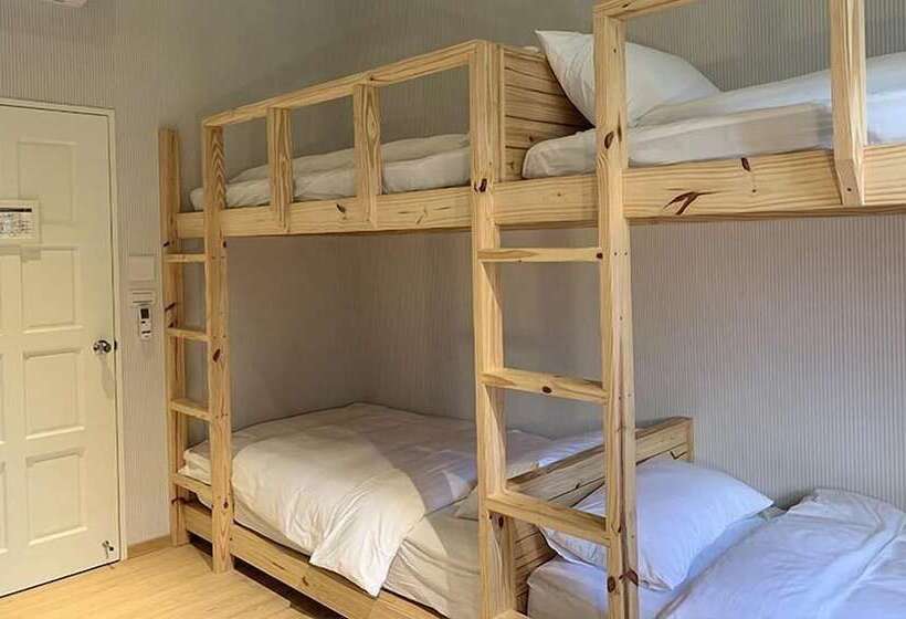 هاستل American Village Resort