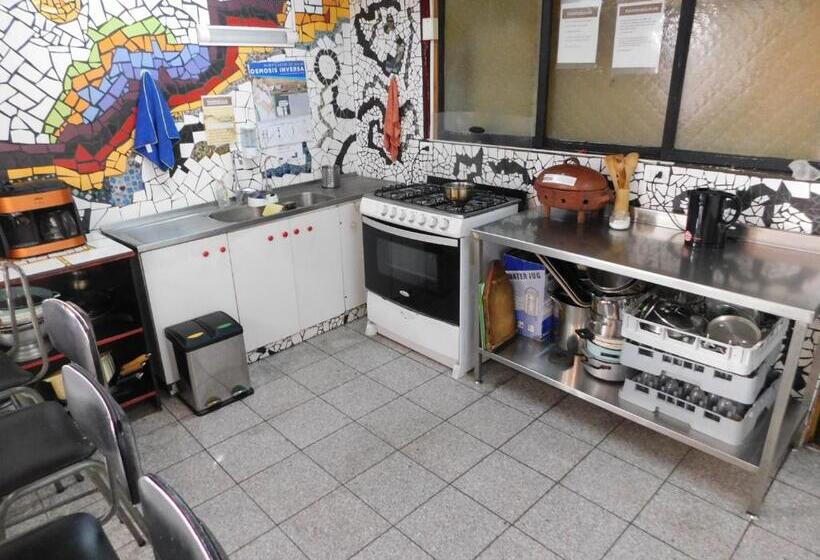 هاستل Hostal Pampaloja