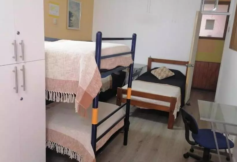 هاستل Hostal Pampaloja