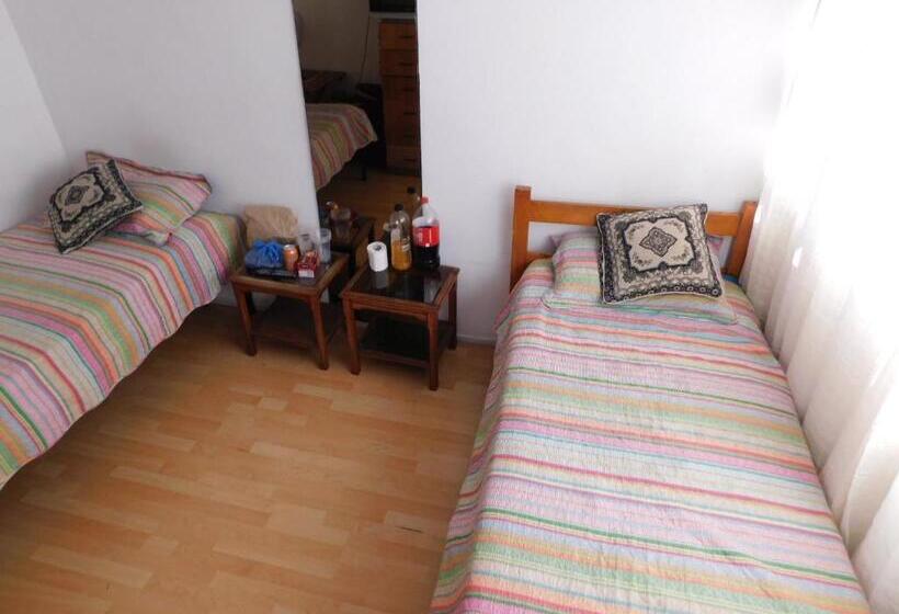 هاستل Hostal Pampaloja