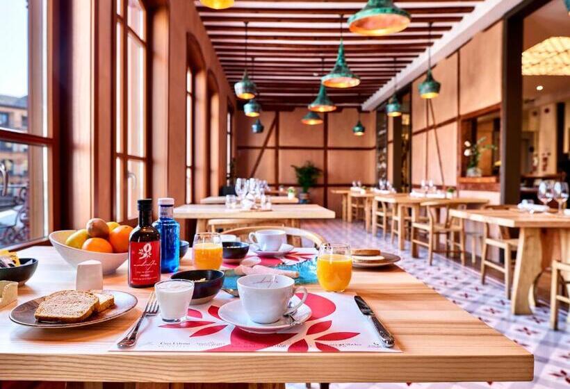 هتل Boutique Adolfo