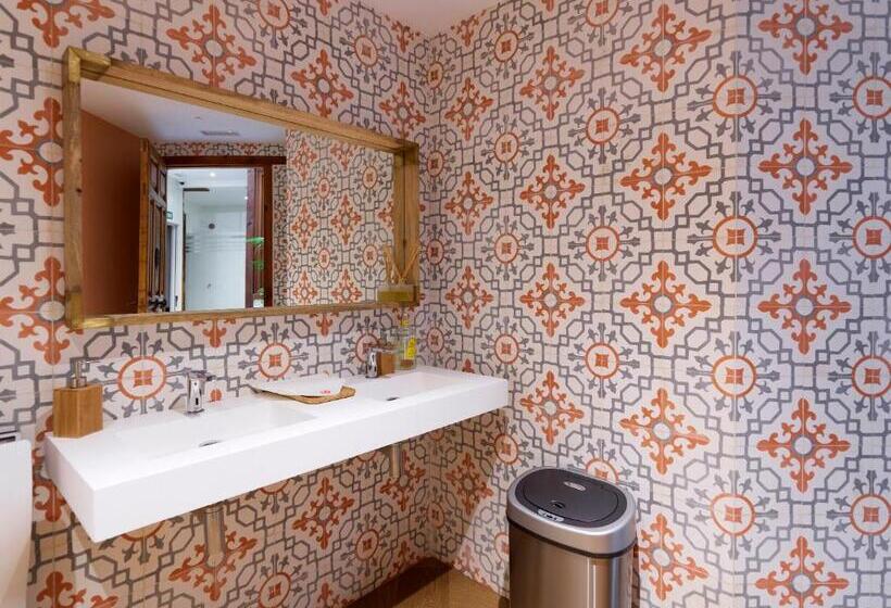 هتل Boutique Adolfo