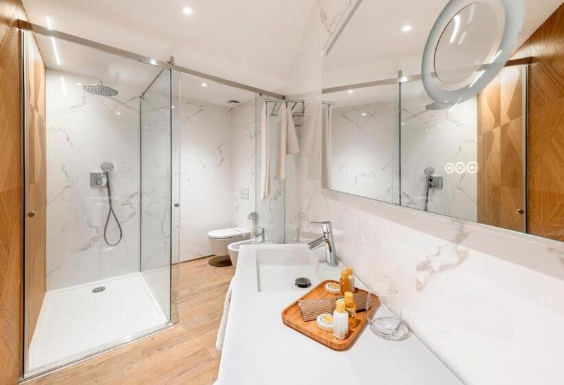 هتل Boutique Adolfo