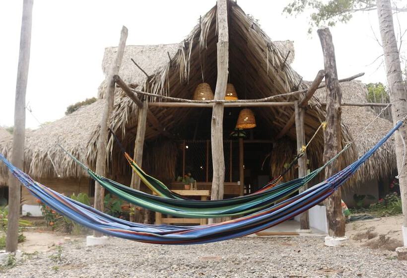 پانسیون Eco Hostel La Esquina Lejana