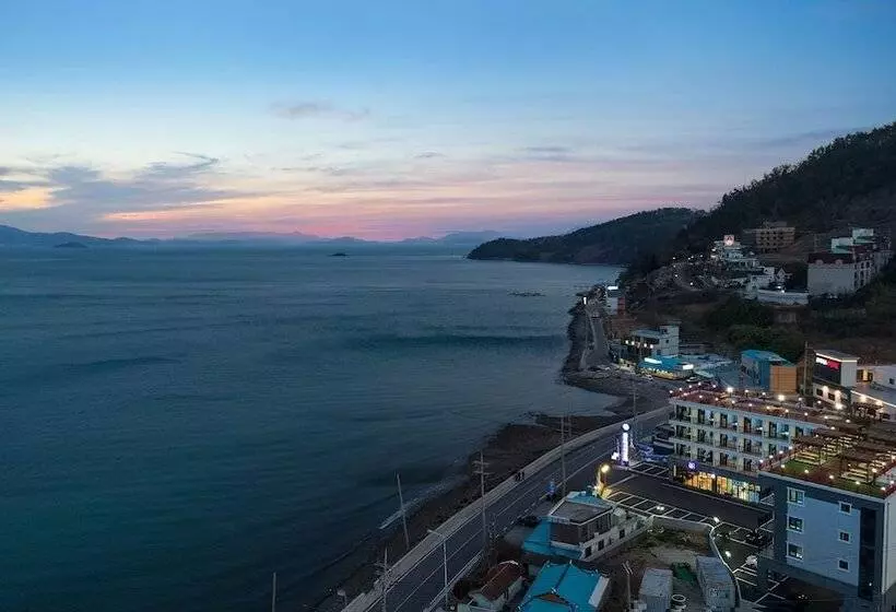 Gold Beach Resort
