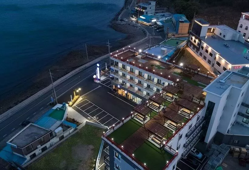 Gold Beach Resort