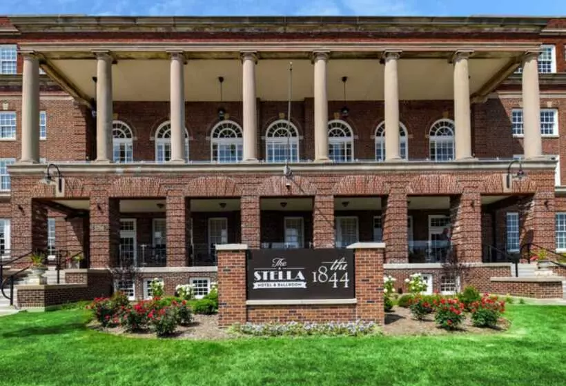 The Stella Hotel & Ballroom