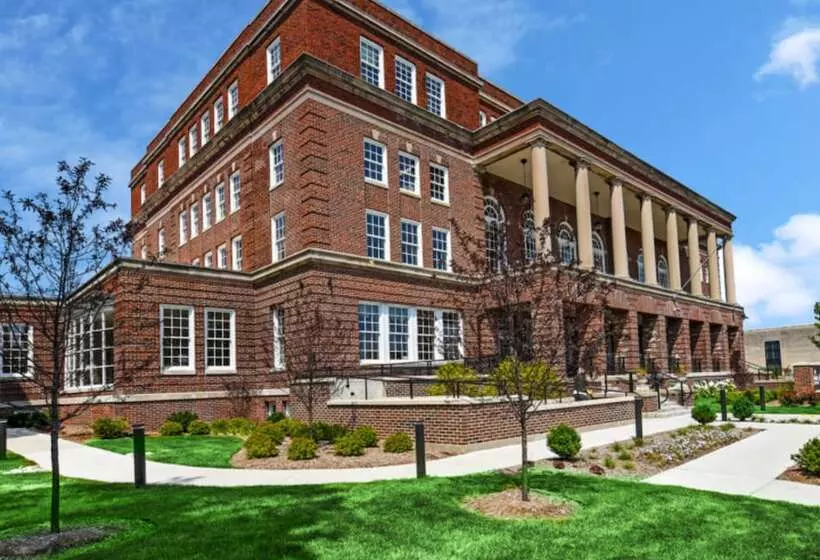 The Stella Hotel & Ballroom