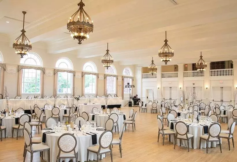 The Stella Hotel & Ballroom