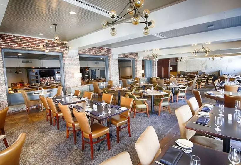 The Stella Hotel & Ballroom