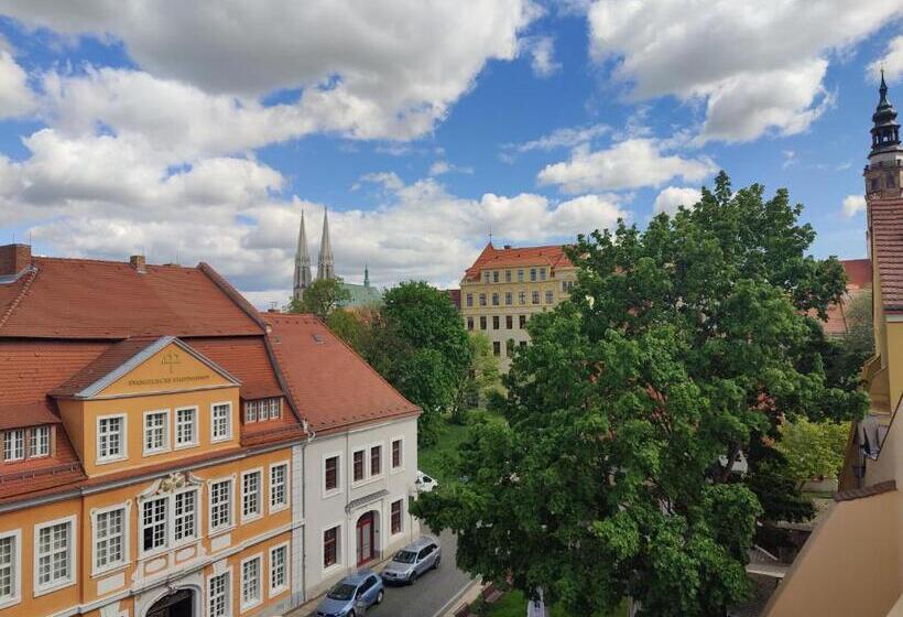 هتل Zum Klötzelmönch