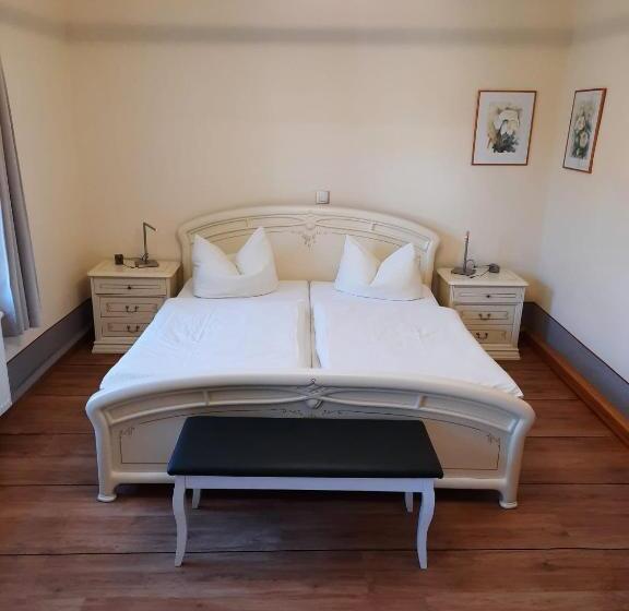 هتل Zum Klötzelmönch