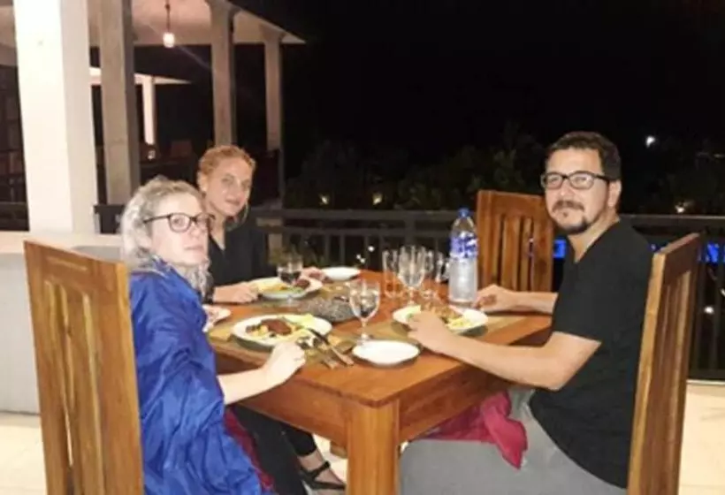 Hotelli Four Points Resort   Anuradhapura