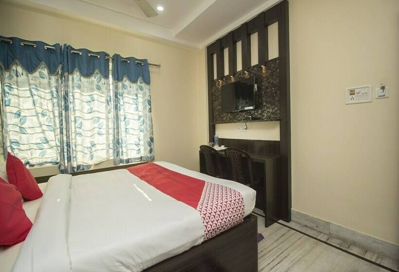 בית מלון כפרי Oyo 17216 Classic Lodge