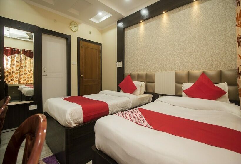 בית מלון כפרי Oyo 17216 Classic Lodge