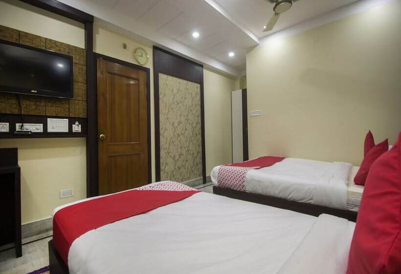 בית מלון כפרי Oyo 17216 Classic Lodge