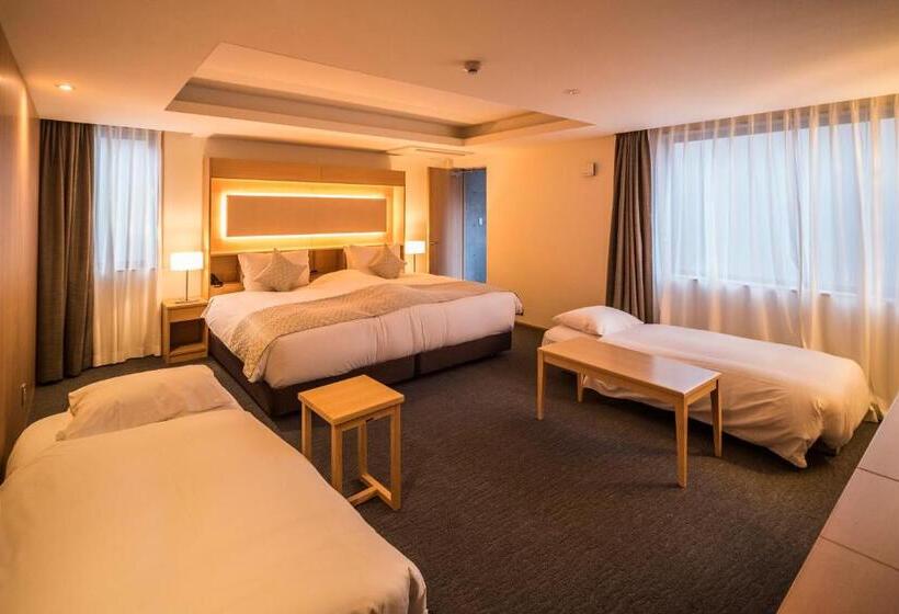 Kyoto Shijo Takakura Hotel Grandereverie