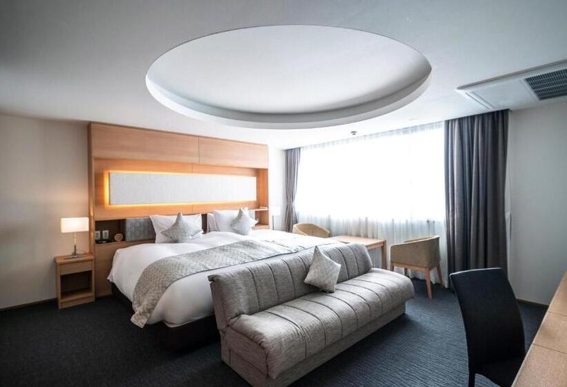 Kyoto Shijo Takakura Hotel Grandereverie