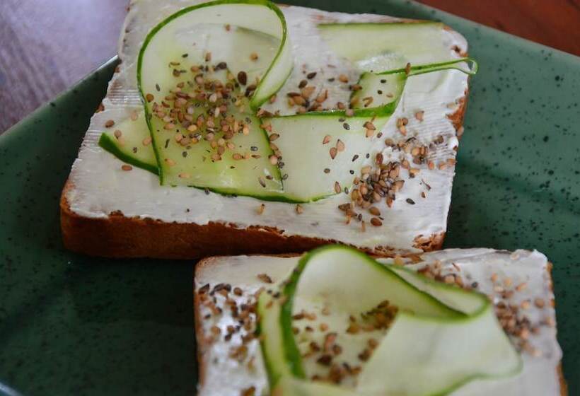 פנסיון Chill Mango