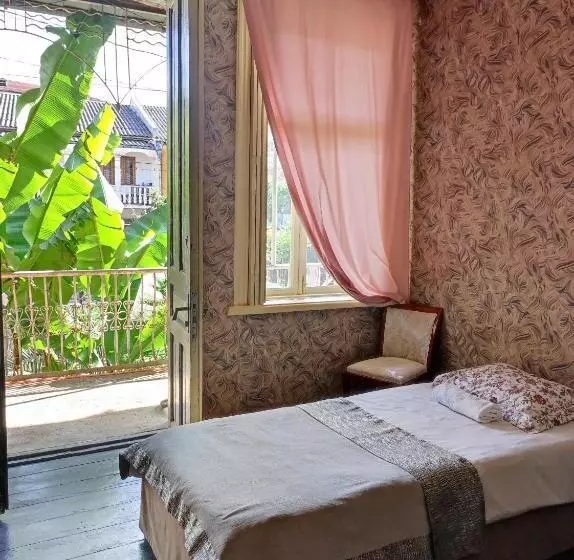 پانسیون Friendly Guest House