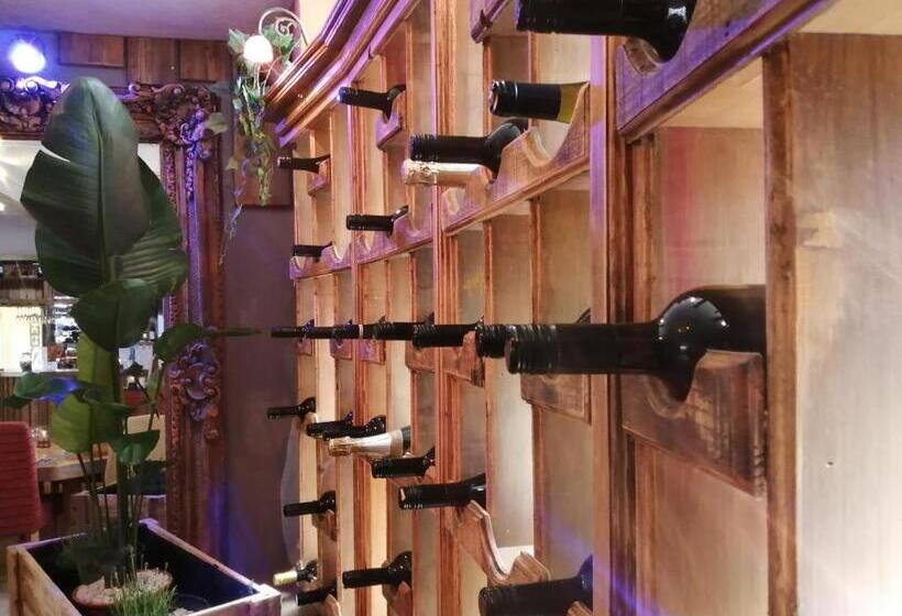 The White Swan Hotel Bar & Restaurant