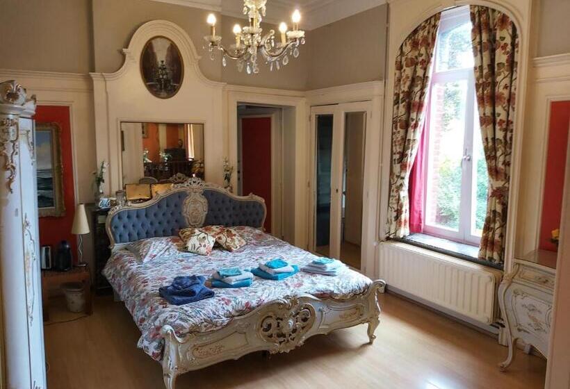 مبيت وإفطار Château Lambert Moulinsart Hotel, Shuttle Airport, Long Term Parking, Snooker, Large Terrasse, Dinne