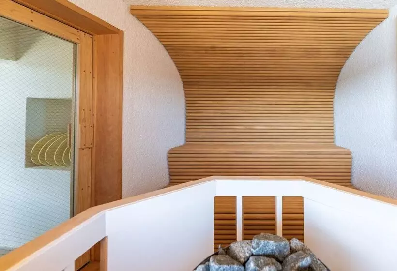 Shonai Hotel Suiden Terrasse