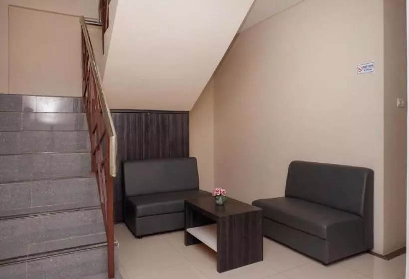 Majatalo Reddoorz Near Java Supermall Semarang