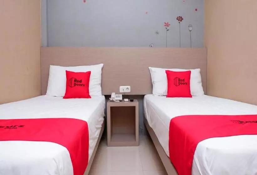 Majatalo Reddoorz Near Java Supermall Semarang