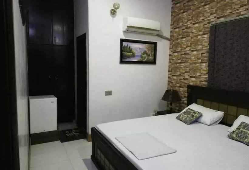 پانسیون Saibaan Guest House